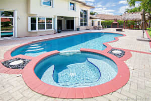 19421 NW 8th St, Pembroke Pines, FL 33029, Sold 09/17/20