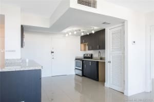 9800 W Bay Harbor Dr, Bay Harbor Islands, FL 33154, Sold 07/01/20