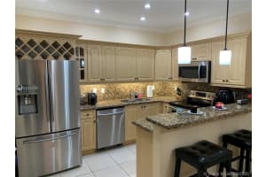7580 NW 176th St, Hialeah, FL 33015, Sold 05/19/20