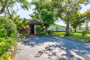 8102 NW 100th Dr, Tamarac, FL 33321, Sold 06/25/20