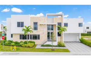 10341 NW 68th St, Doral, FL 33178, Sold 09/29/20