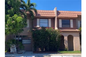 8 Matador Ln, Davie, FL 33324, Sold 05/28/20