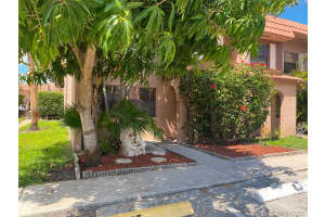 8 Matador Ln, Davie, FL 33324, Sold 05/28/20