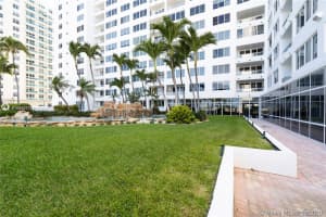 5005 Collins Ave # C5, Miami, FL 33140, Sold 09/11/20