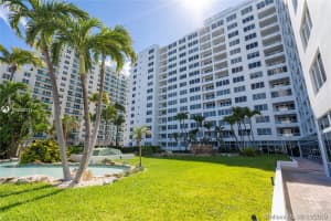 5005 Collins Ave # C5, Miami, FL 33140, Sold 09/11/20