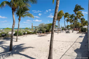 5005 Collins Ave # C5, Miami, FL 33140, Sold 09/11/20