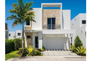 6833 NW 103rd Pl, Doral, FL 33178, Sold 01/29/21