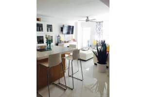 7135 Collins Ave, Miami, FL 33141, Sold 01/20/22