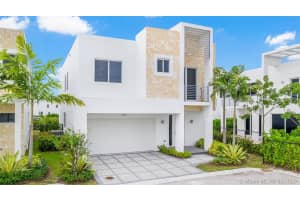 6830 NW 103rd Ave, Doral, FL 33178, Sold 10/14/20