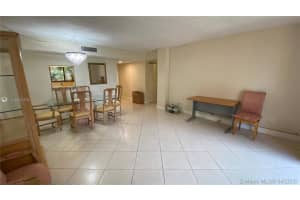 8625 NW 8th St, Miami, FL 33126, Sold 11/18/20