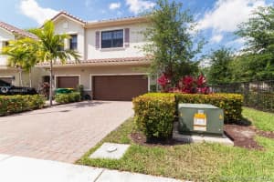 5901 NW 56th Ct, Tamarac, FL 33319, Sold 06/26/20