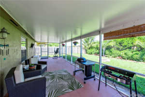 715 SE 30th Dr, Homestead, FL 33033, Sold 06/02/20