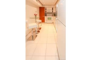 5001 Collins Ave #16e, Miami Beach, FL 33140, Sold 07/29/21