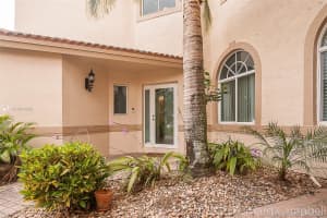 5023 Madison Lakes Cir W, Davie, FL 33328, Sold 05/26/20
