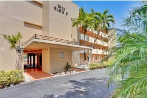 1301 NE 191st St F402, Miami, FL 33179, Sold 08/13/20