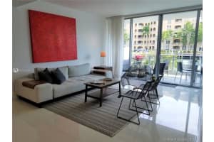 2950 NE 188th St, Miami, FL 33180, Sold 06/10/20