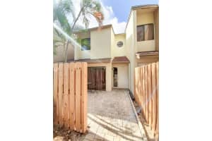 314 City View Dr, Fort Lauderdale, FL 33311, Sold 06/17/20