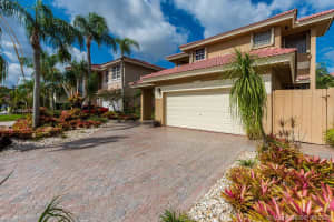 2130 NW 99th Ave, Pembroke Pines, FL 33024, Sold 09/29/20