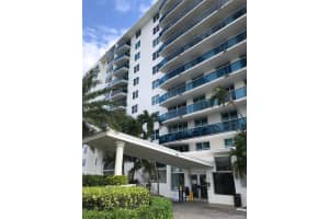 7501 E Treasure Dr #4c, North Bay Village, FL 33141, Sold 10/26/20