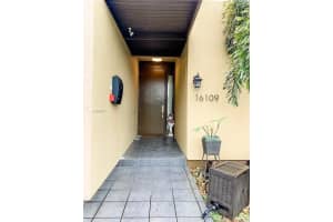 16109 Kingsmoor Way, Miami Lakes, FL 33014, Sold 06/11/20