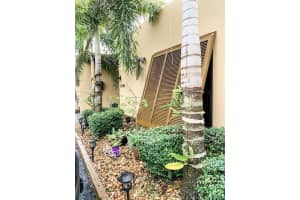 16109 Kingsmoor Way, Miami Lakes, FL 33014, Sold 06/11/20