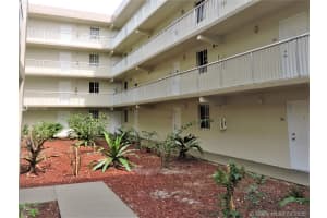 6195 NW 186th St, Hialeah, FL 33015, Sold 07/17/20