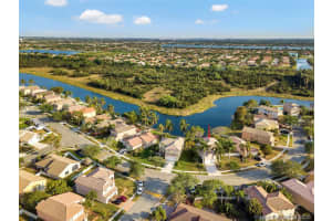 427 SW 191st Terrace, Pembroke Pines, FL 33029, Sold 07/23/20