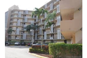 3201 N Country Club Dr, Aventura, FL 33180, Sold 07/28/20