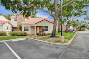 8233 NW 70th St, Tamarac, FL 33321, Sold 08/13/20