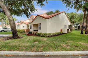 8233 NW 70th St, Tamarac, FL 33321, Sold 08/13/20