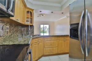 8517 NW 7th St, Miami, FL 33126, Sold 07/10/20