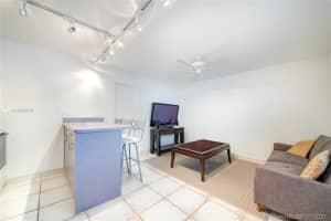 345 Michigan Ave, Miami Beach, FL 33139, Sold 10/01/21