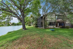 1990 Bayberry Dr, Pembroke Pines, FL 33024, Sold 06/08/20