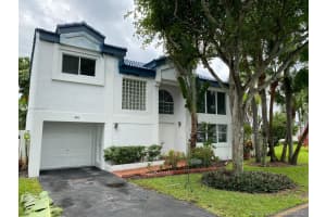 330 NE 213th St, Miami, FL 33179, Sold 09/11/20