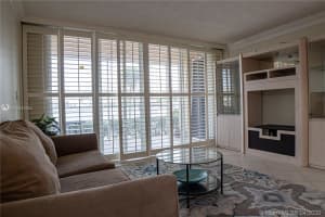 121 Golden Isles Dr g2, Hallandale Beach, FL 33009, Sold 12/31/20