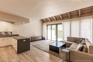 8055 SW 86th Terrace, Miami, FL 33143, Sold 08/24/20