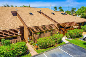 1445 Amanda St, Hollywood, FL 33020, Sold 06/10/20