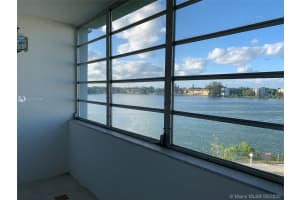 1501 NE Miami Gardens Dr, Miami, FL 33179, Sold 11/27/20