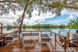 5009 SW 71st Pl, Miami, FL 33155, Sold 08/25/20