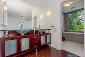 5009 SW 71st Pl, Miami, FL 33155, Sold 08/25/20