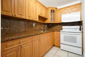 6841 SW 129th Ave, Miami, FL 33183, Sold 07/13/20