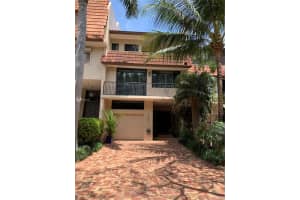 6032 Paradise Point Dr, Palmetto Bay, FL 33157, Sold 07/30/20