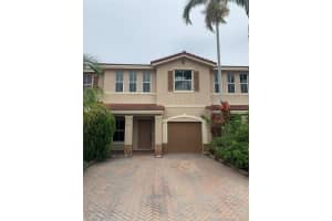 221 Riverwalk Cir, Sunrise, FL 33326, Sold 07/31/20