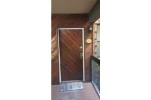 511 Ives Dairy Rd, Miami, FL 33179, Sold 09/23/20