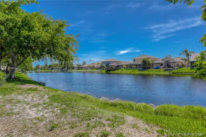 2150 Bayberry Dr, Pembroke Pines, FL 33024, Sold 05/21/20