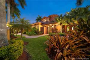 9938 NW 27th St, Doral, FL 33172, Sold 07/31/20