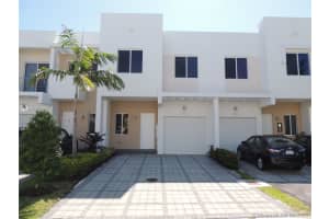 7215 NW 103rd Path, Doral, FL 33178, Sold 09/29/20