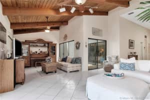 2657 Parkview Dr S, Hallandale Beach, FL 33009, Sold 07/17/20