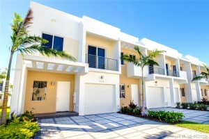 7256 NW 103rd Path, Doral, FL 33178, Sold 11/06/20