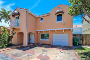 232 NW 85th Ct, Miami, FL 33126, Sold 09/02/20